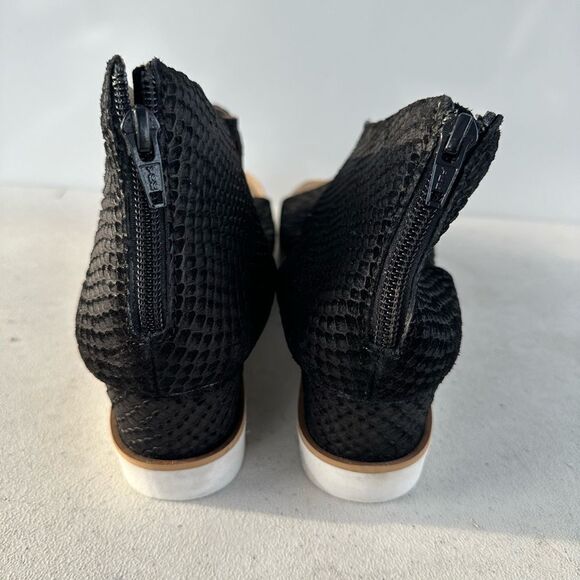 Diba true GangWay Women’s Sandal Black Snake Leather Size 10M Wedge Zip Back - Picture 5 of 8